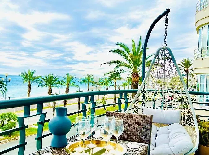 Endless Sea Views Promenade Des Anglais